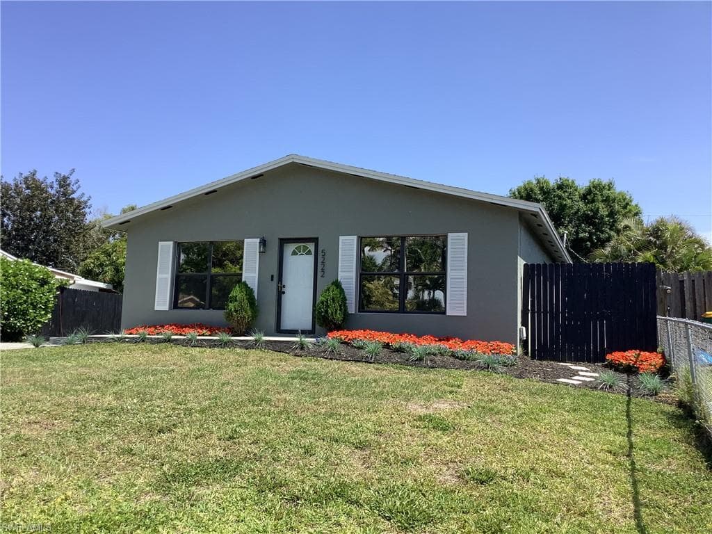 5222 Trammel NAPLES, FL 34113