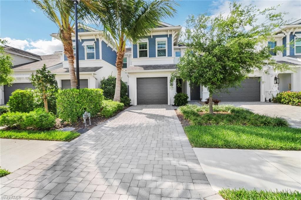 2573 Seychelles DR 103 NAPLES, FL 34112