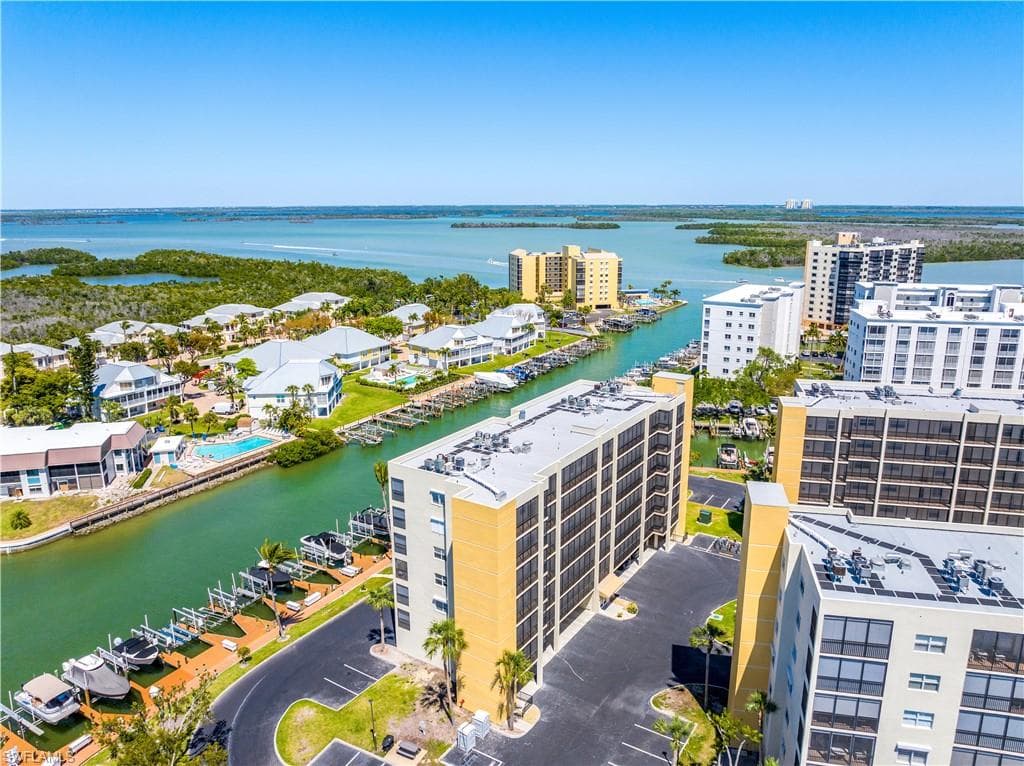 4451 Bay Beach LN N 454 FORT MYERS BEACH, FL 33931