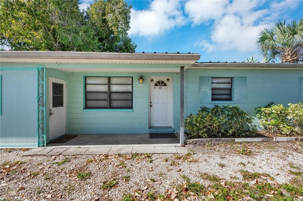875 Coconut DR NORTH FORT MYERS, FL 33904