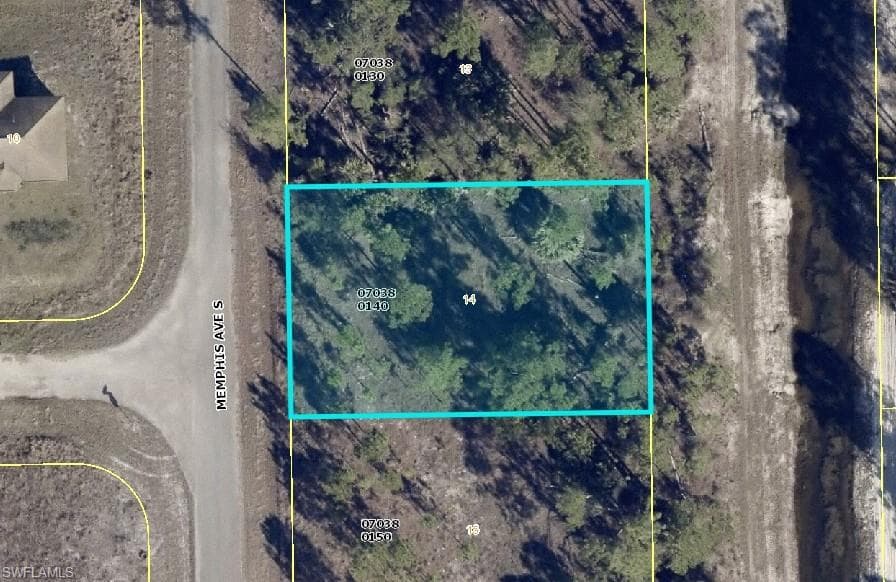 939 Memphis AVE S LEHIGH ACRES, FL 33974