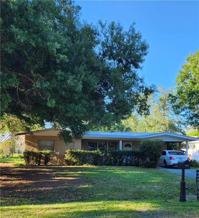 440 6th AVE LABELLE, FL 33935
