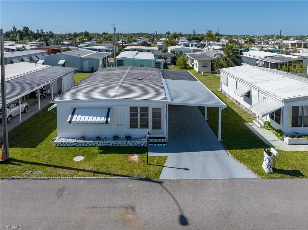 3326 Rainbow LN NORTH FORT MYERS, FL 33903