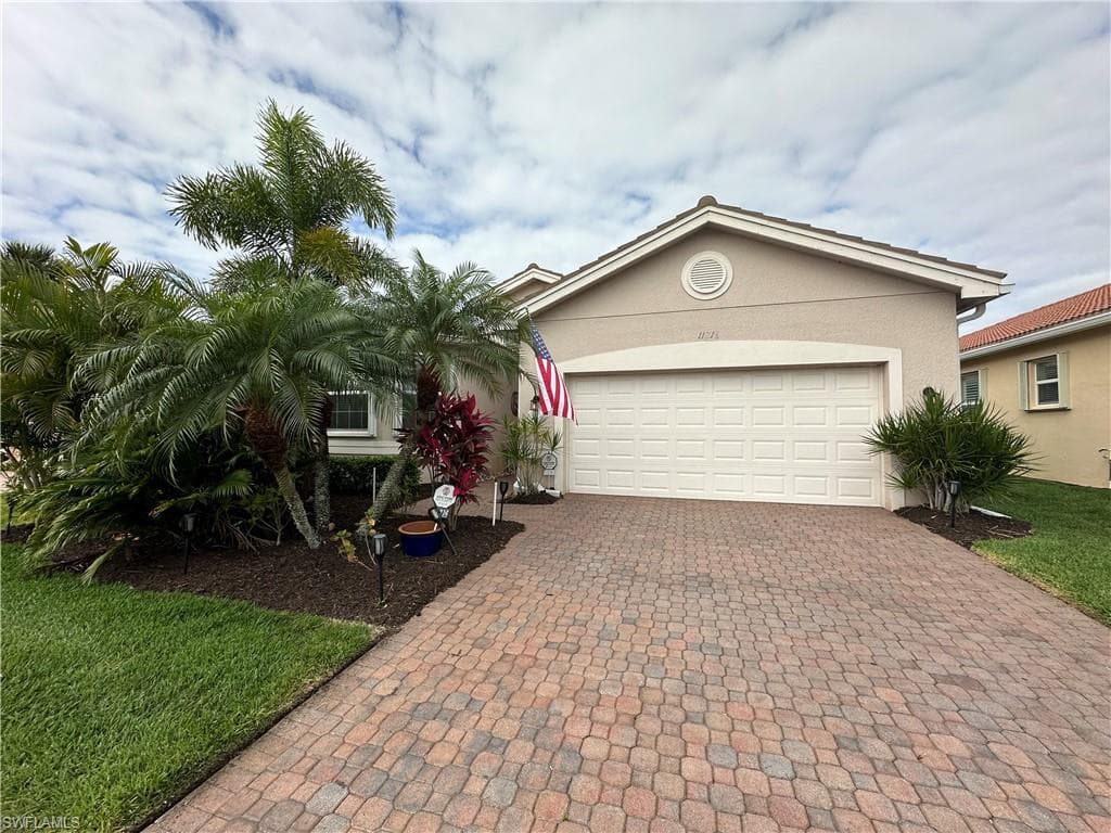 11216 Sparkleberry DR FORT MYERS, FL 33913