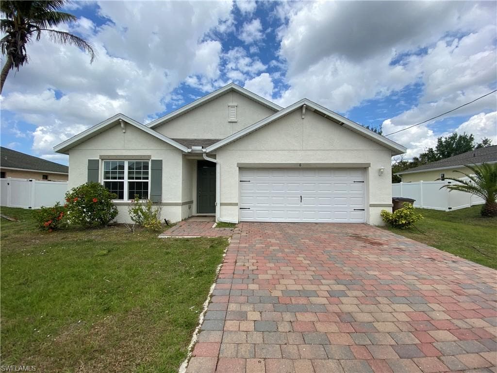 1613 SW 22nd LN CAPE CORAL, FL 33991