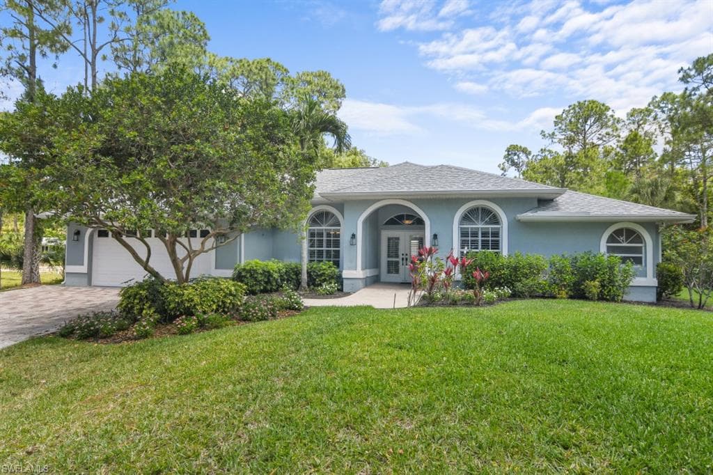 6141 Bur Oaks LN NAPLES, FL 34119