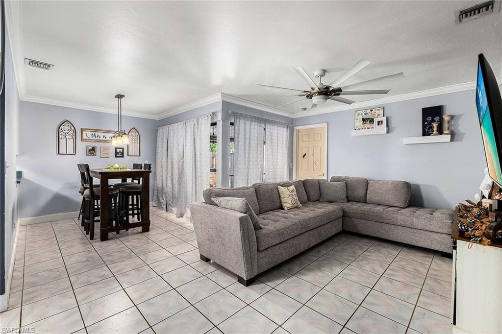 1209 SE 8th ST 111 CAPE CORAL, FL 33990