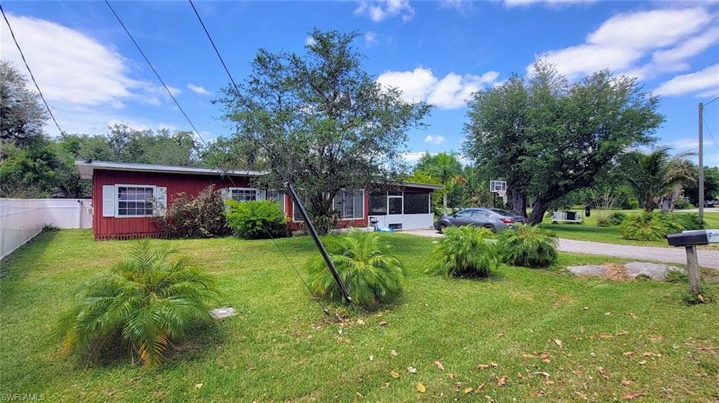 120 College ST LABELLE, FL 33935