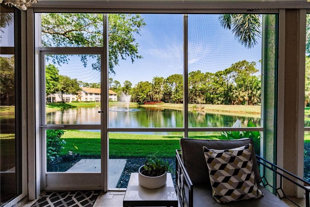 5640 Sandlewood CT 1801 NAPLES, FL 34110