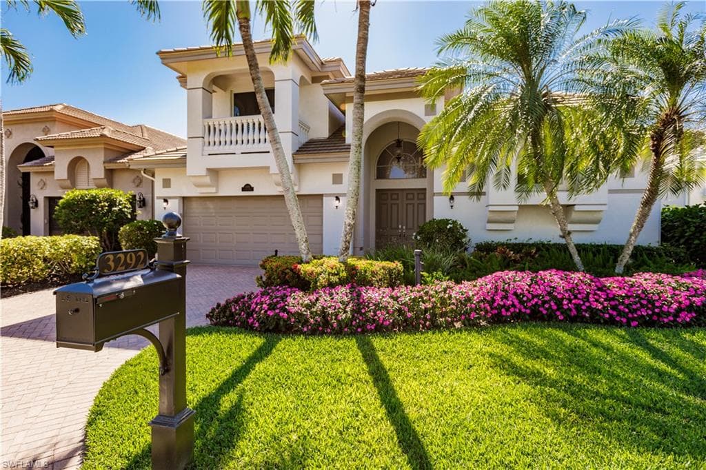 3292 Lookout LN SW NAPLES, FL 34112
