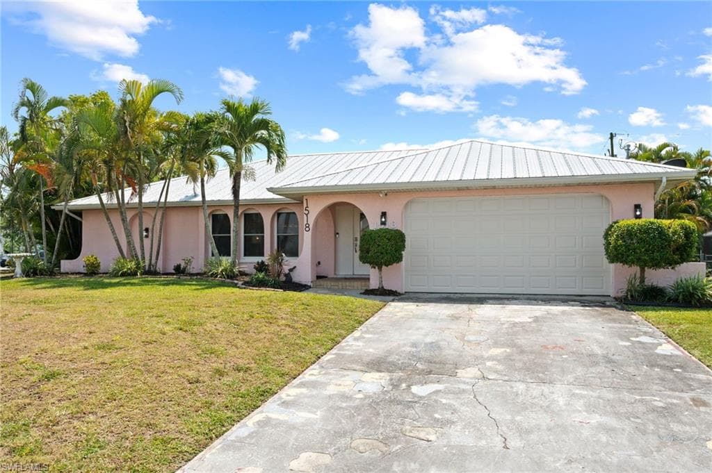1518 2nd ST CAPE CORAL, FL 33909