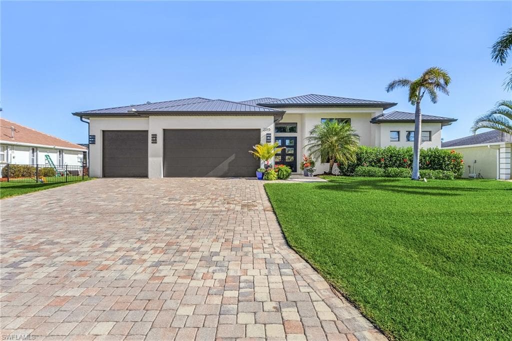 2015 SE 29th LN CAPE CORAL, FL 33904