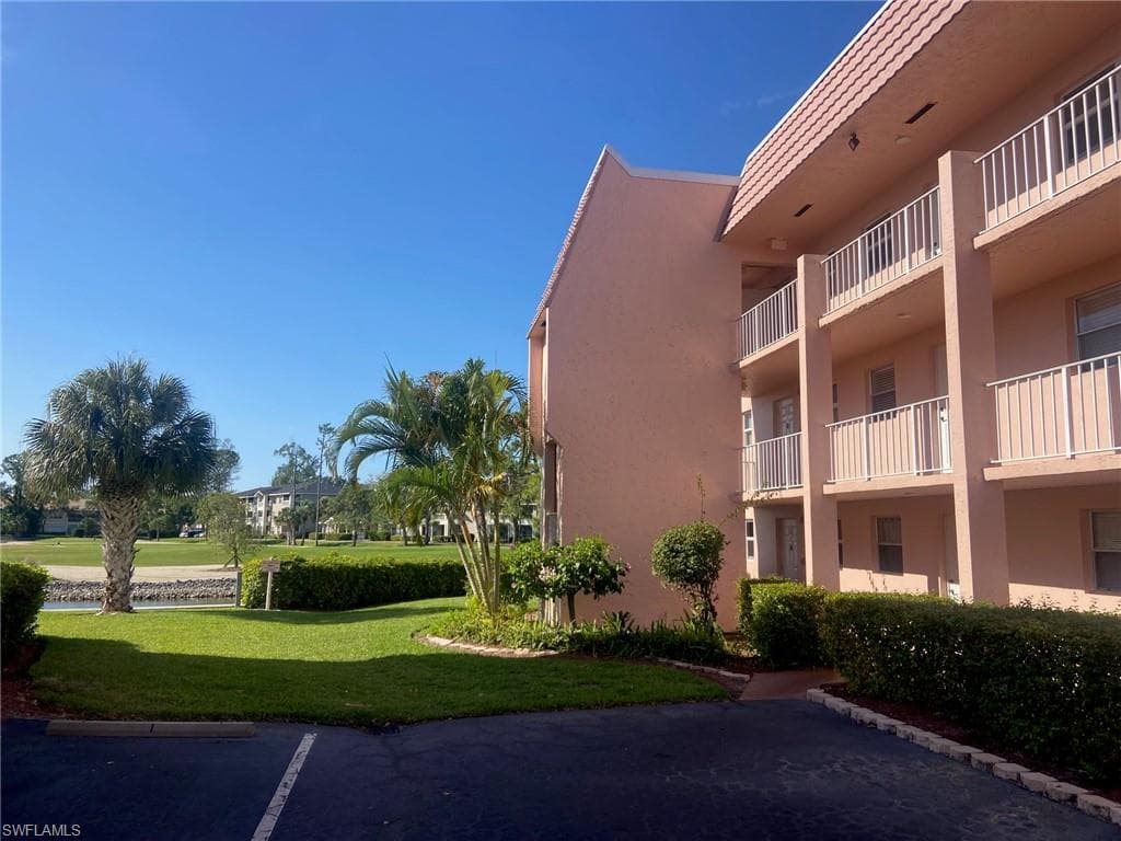 180 Turtle Lake CT 102 NAPLES, FL 34105