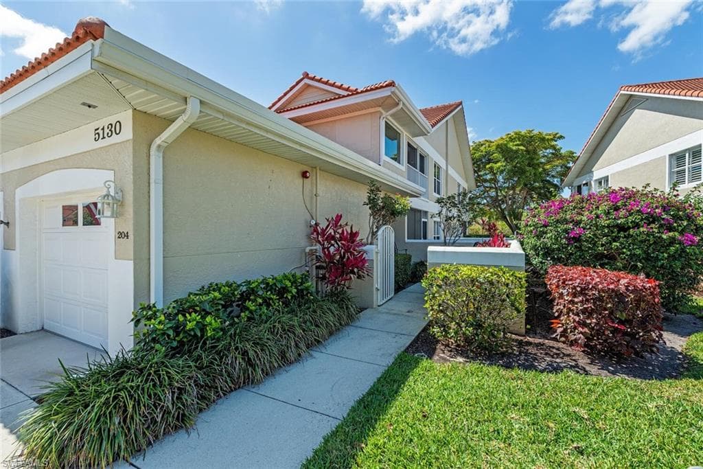 5130 Cobble Creek CT SW B204 NAPLES, FL 34110