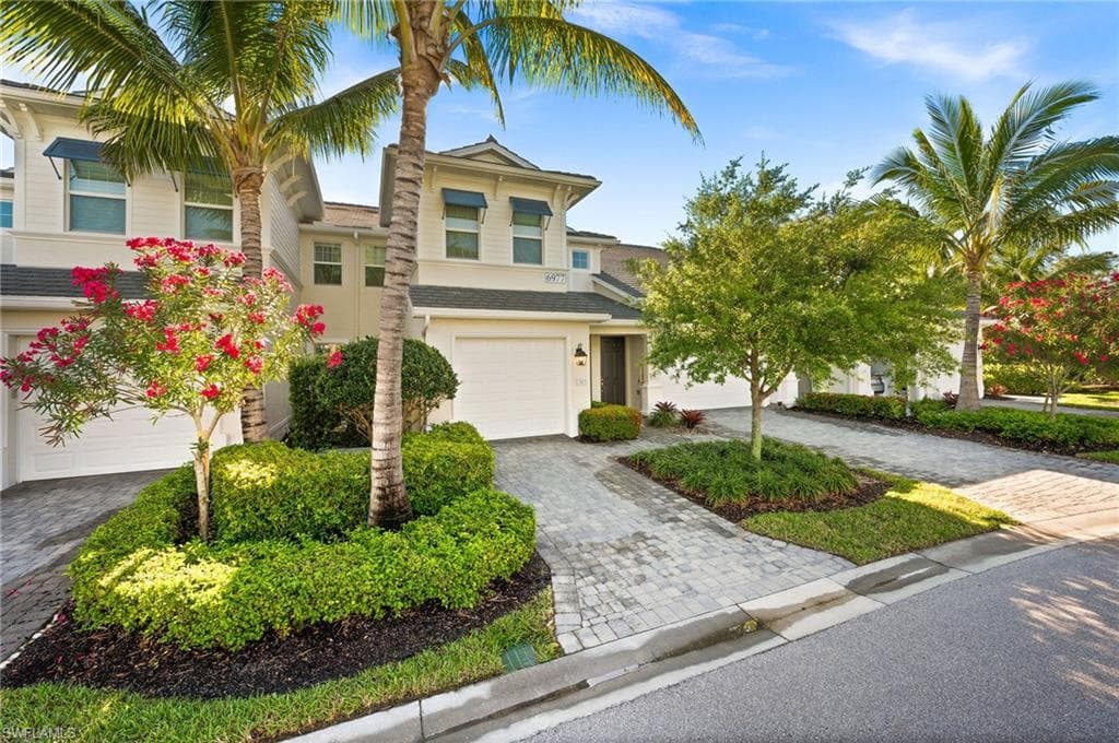 6977 Avalon CIR 1303 NAPLES, FL 34112