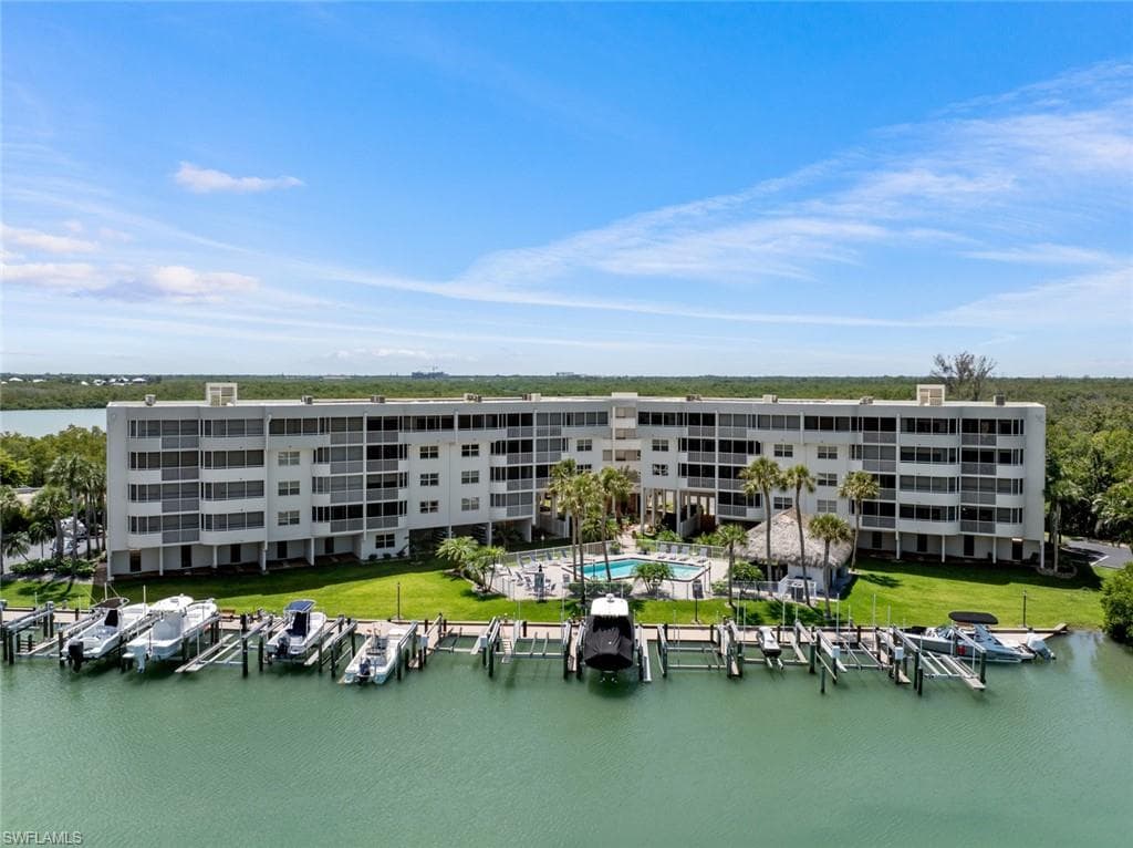 12945 Vanderbilt DR 308 NAPLES, FL 34110