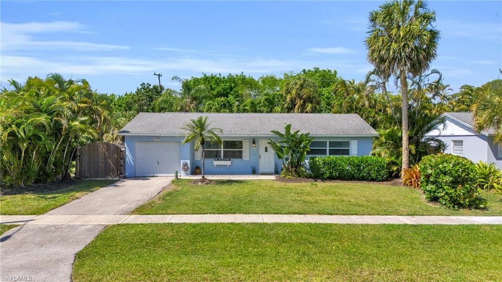 2769 Poinciana ST NAPLES, FL 34105