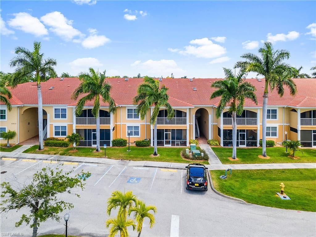 12515 McGregor BLVD 106 FORT MYERS, FL 33919