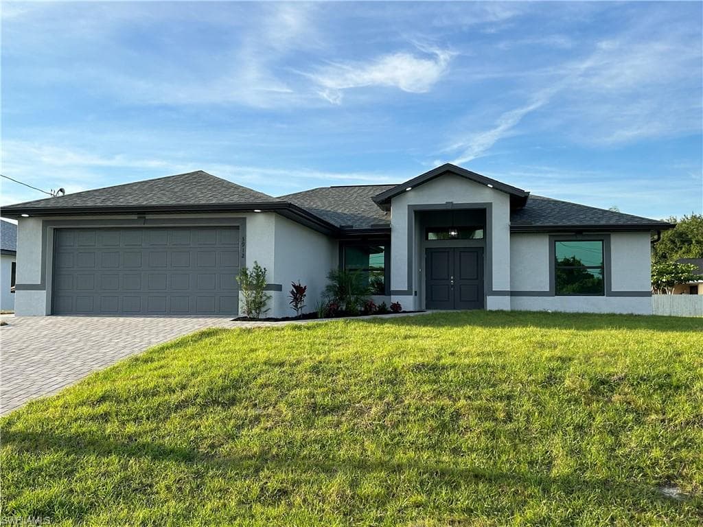 3912 39th ST SW LEHIGH ACRES, FL 33976