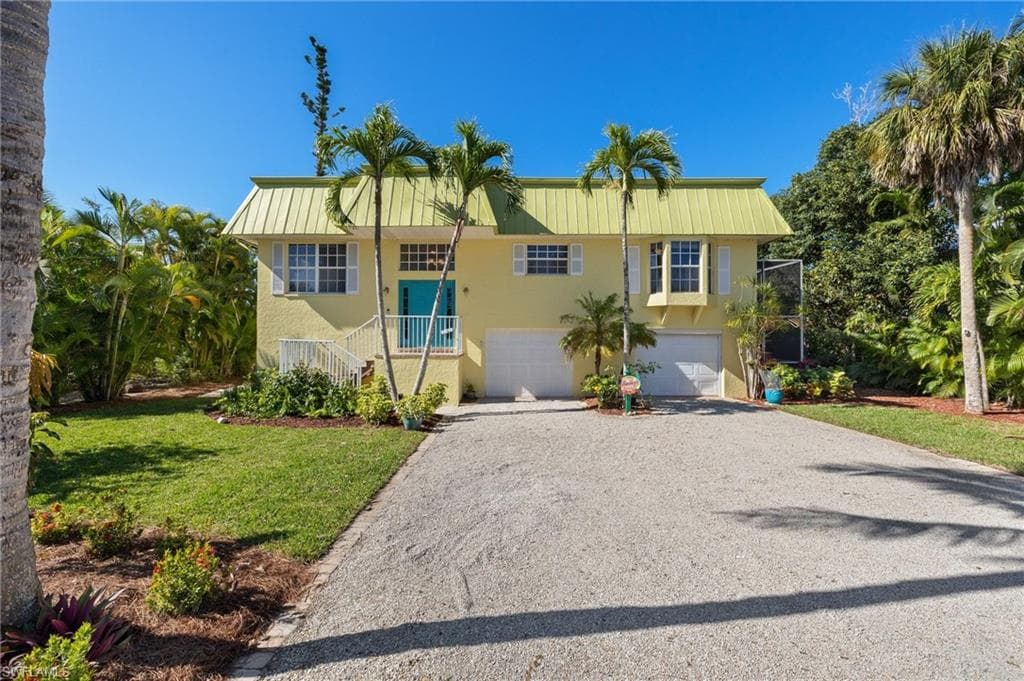 5827 Pine Tree DR SANIBEL, FL 33957