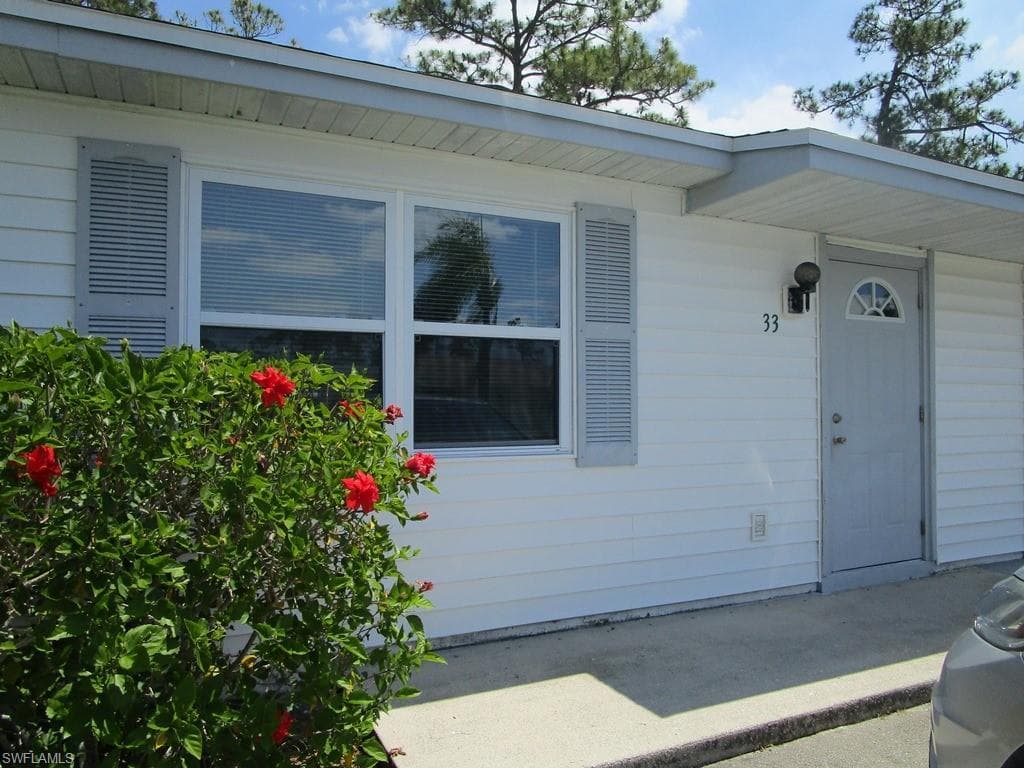 33 Pinewood BLVD LEHIGH ACRES, FL 33936