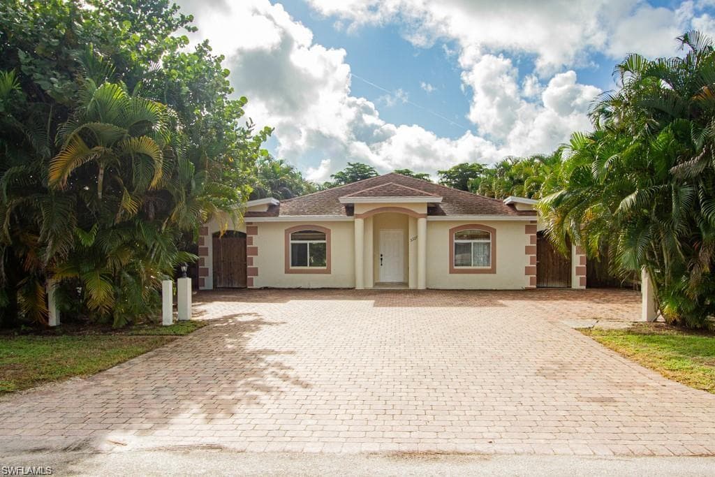 5326 Trammel ST NAPLES, FL 34113