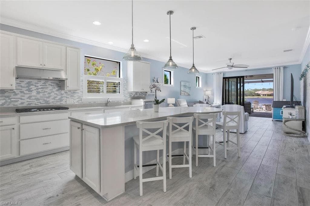 7454 Winding Cypress DR NAPLES, FL 34114