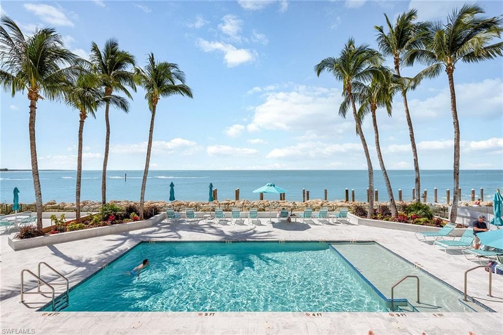 990 Cape Marco DR 401 MARCO ISLAND, FL 34145