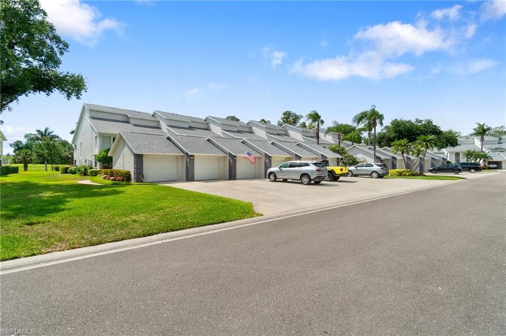 433 Country Hollow CT C105 NAPLES, FL 34104
