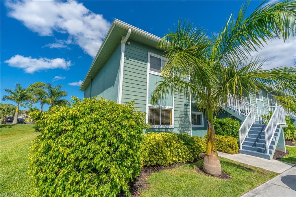 138 Cypress WAY E 1 NAPLES, FL 34110
