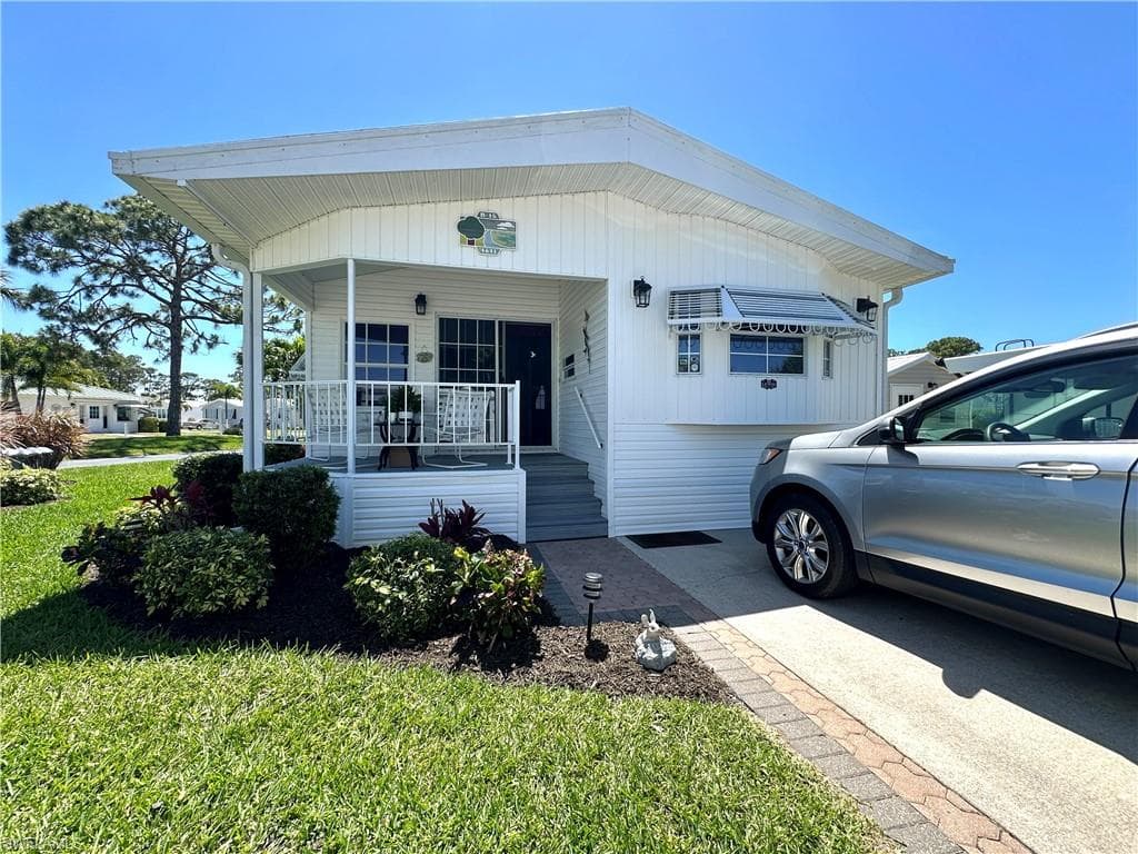 4641 Slash Pine WAY W ESTERO, FL 33928