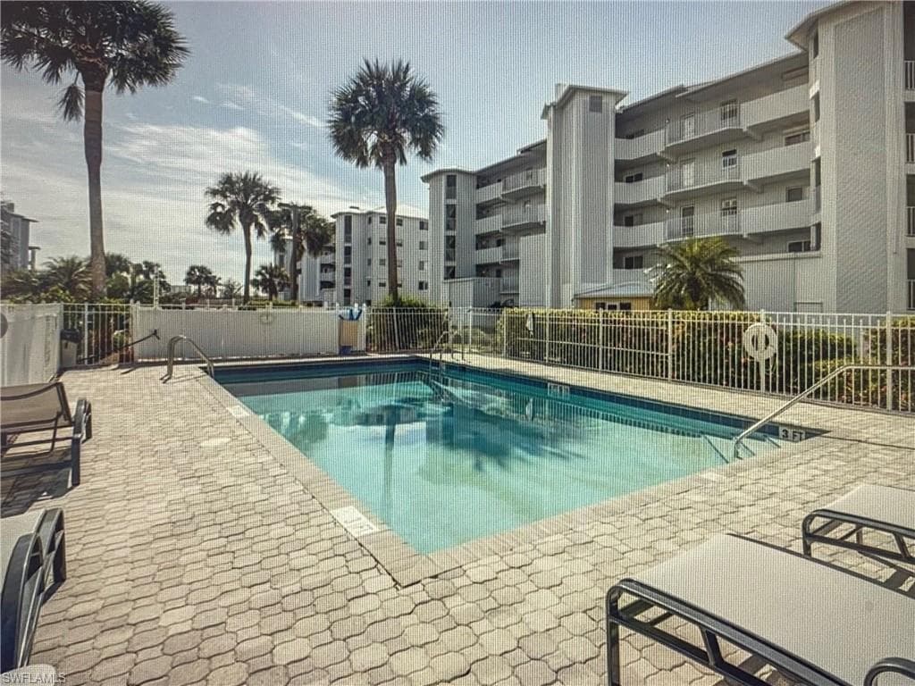 4521 Bay Beach LN 324 FORT MYERS BEACH, FL 33931