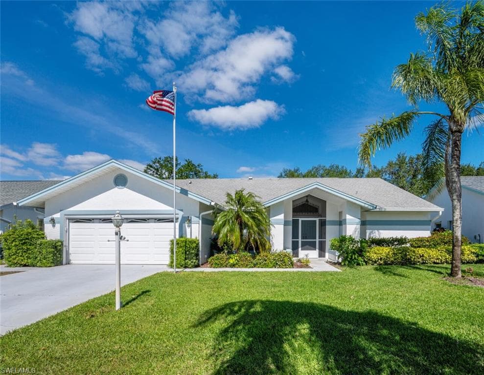 132 Estelle DR NAPLES, FL 34112