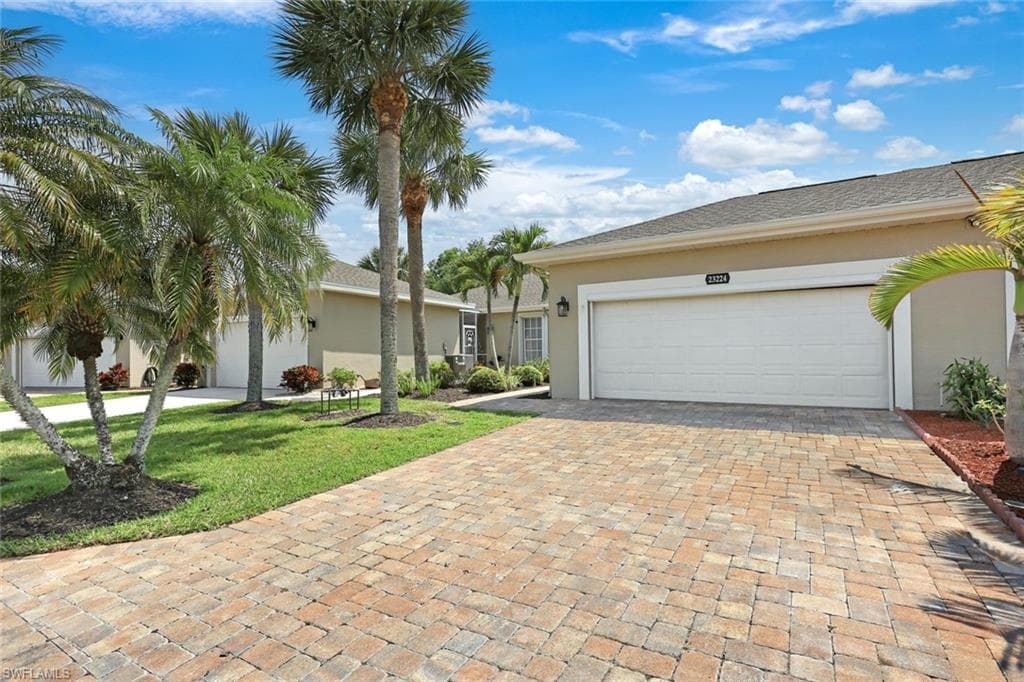 23224 Grassy Pine DR ESTERO, FL 33928