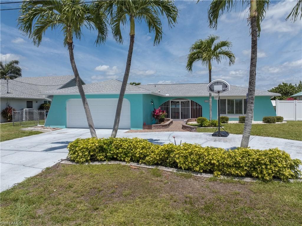 1115 SE 36th TER CAPE CORAL, FL 33904