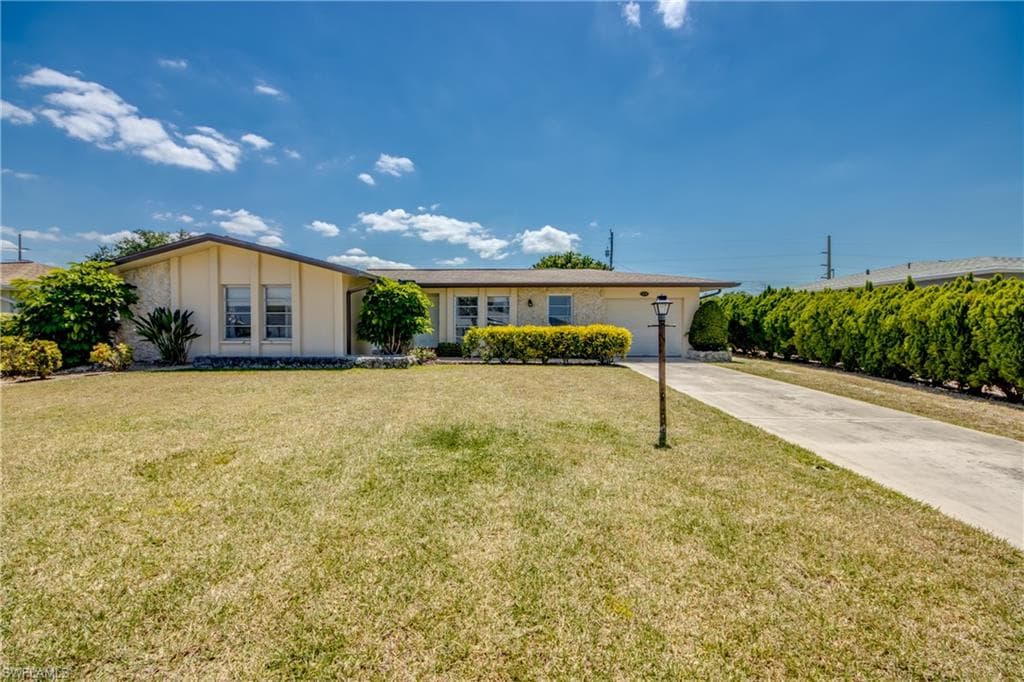 334 SE 47th TER CAPE CORAL, FL 33904