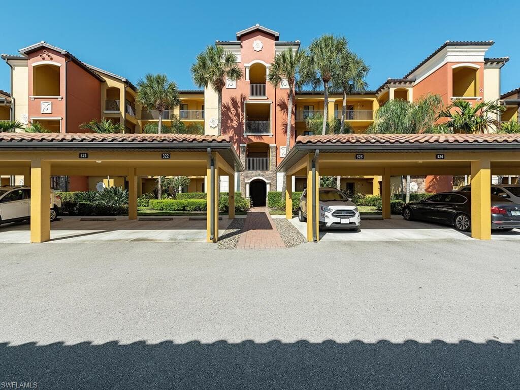 17941 Bonita National BLVD 312 BONITA SPRINGS, FL 34135