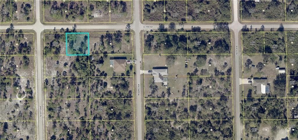 3902 E 7th ST LEHIGH ACRES, FL 33972