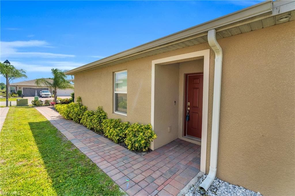 10761 Crossback LN LEHIGH ACRES, FL 33936