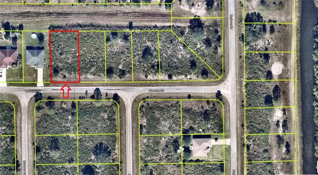 550 Woodview DR LEHIGH ACRES, FL 33972