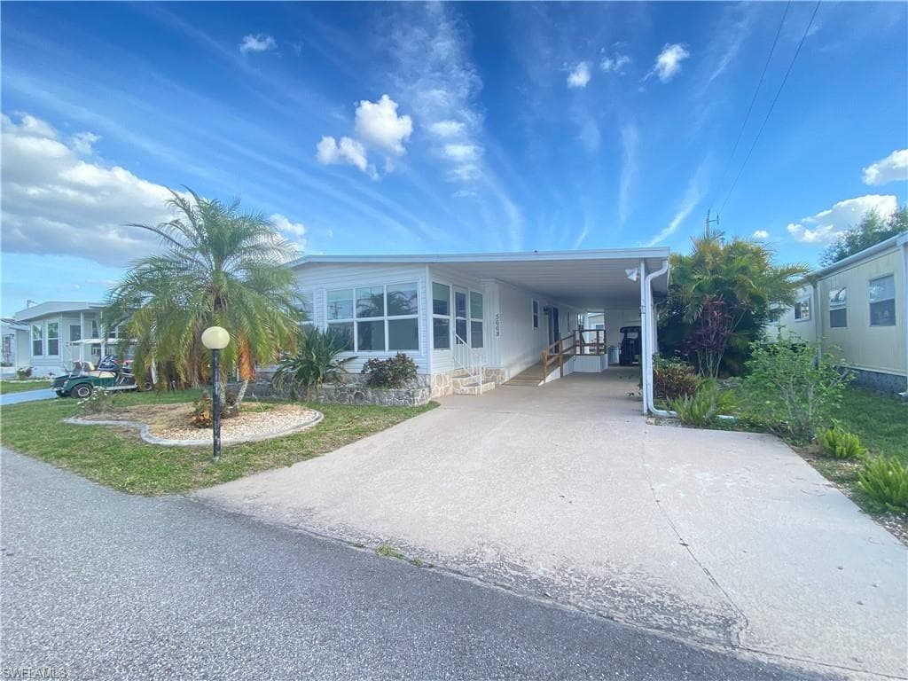 5668 Captain John Smith LOOP NORTH FORT MYERS, FL 33917