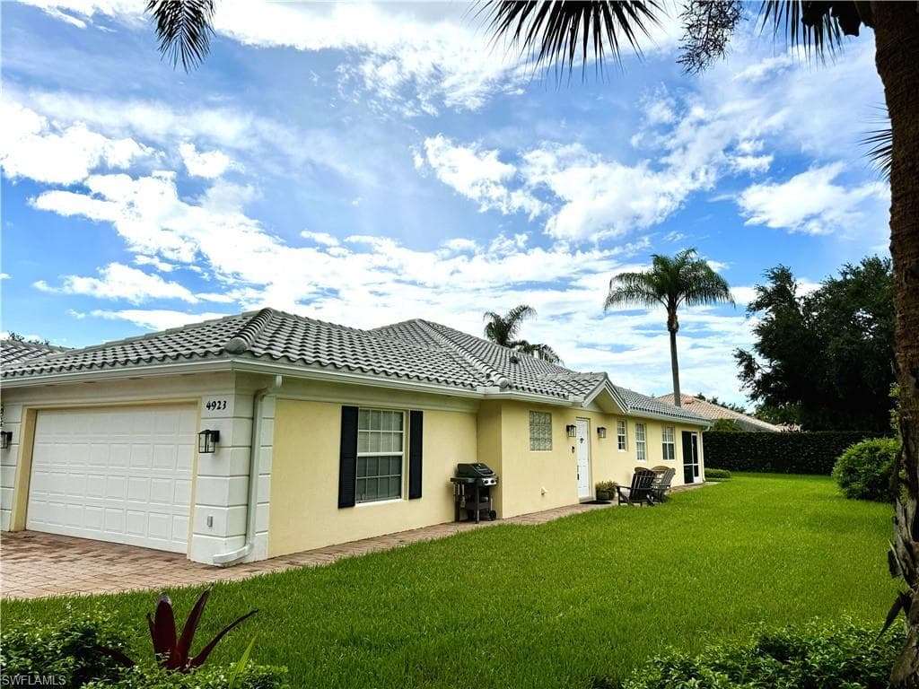 4923 Kingston WAY NAPLES, FL 34119