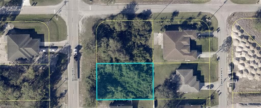 411-413 Bell BLVD S LEHIGH ACRES, FL 33974