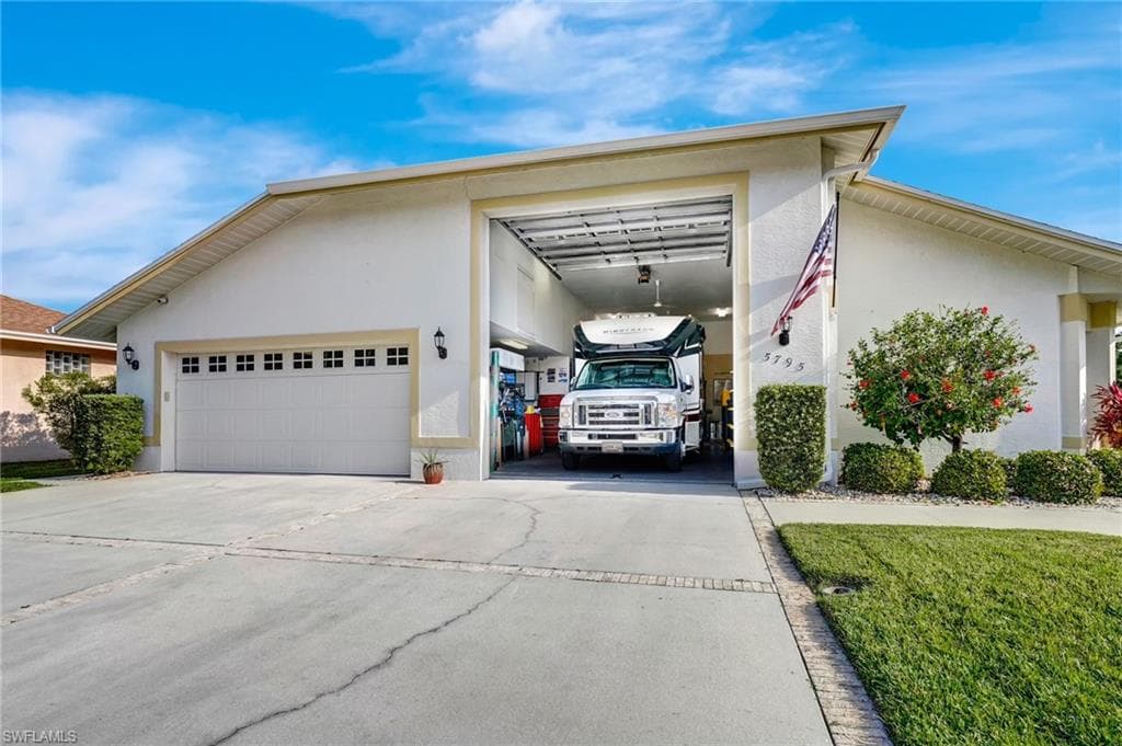 5795 Elizabeth Ann WAY FORT MYERS, FL 33912