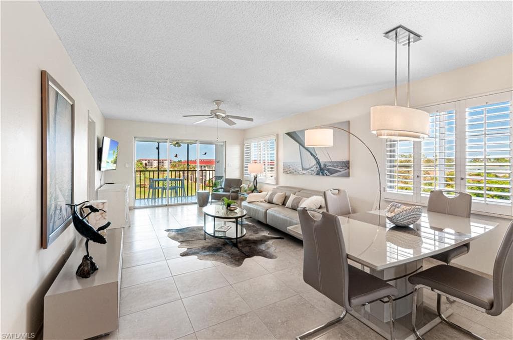 21 High Point CIR E 410 NAPLES, FL 34103