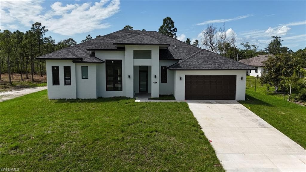 821 Oak AVE LEHIGH ACRES, FL 33972