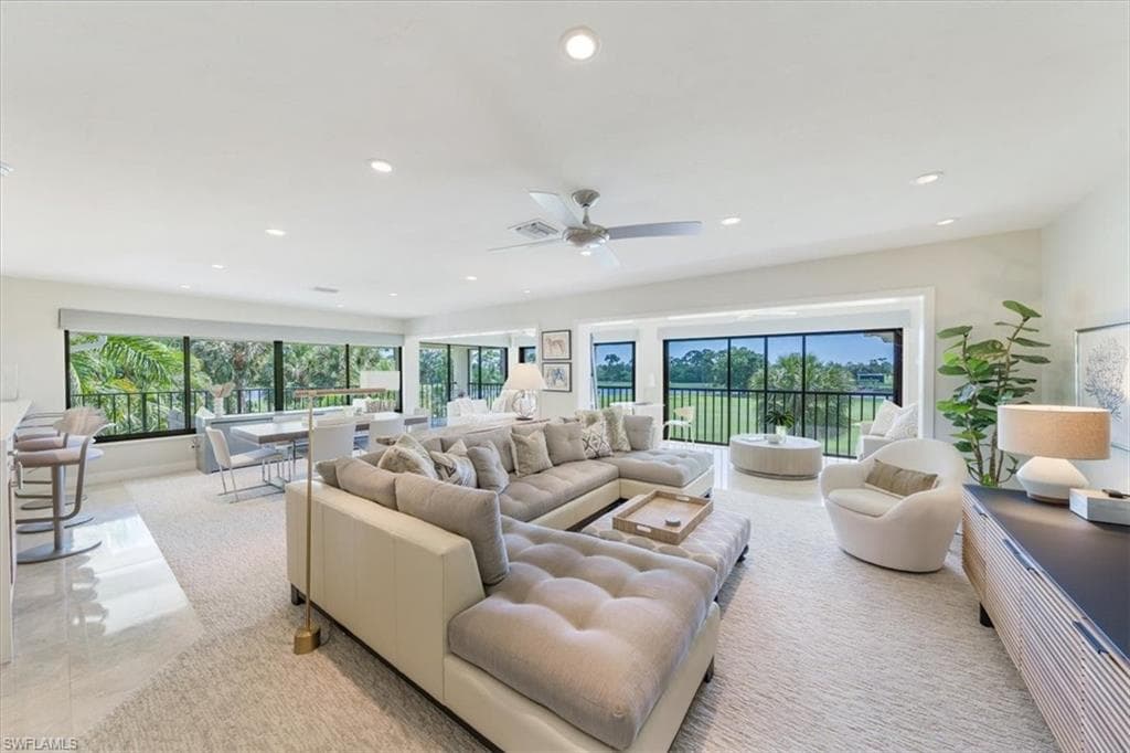1231 Wildwood LN NAPLES, FL 34105