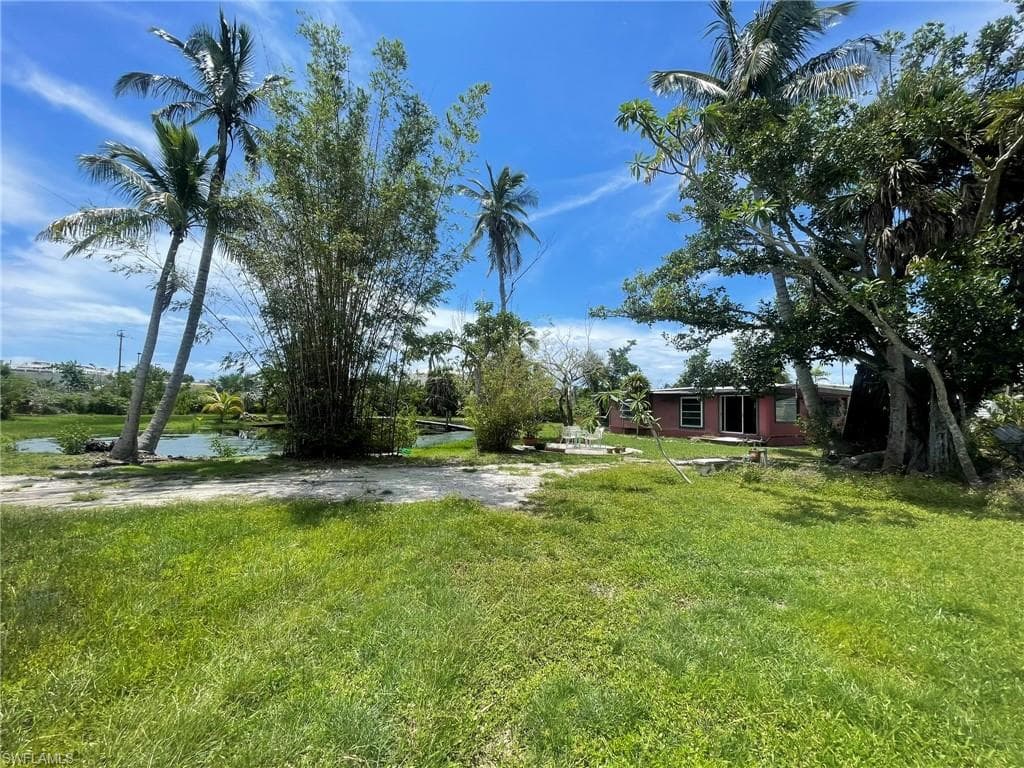 1215 Periwinkle WAY SANIBEL, FL 33957