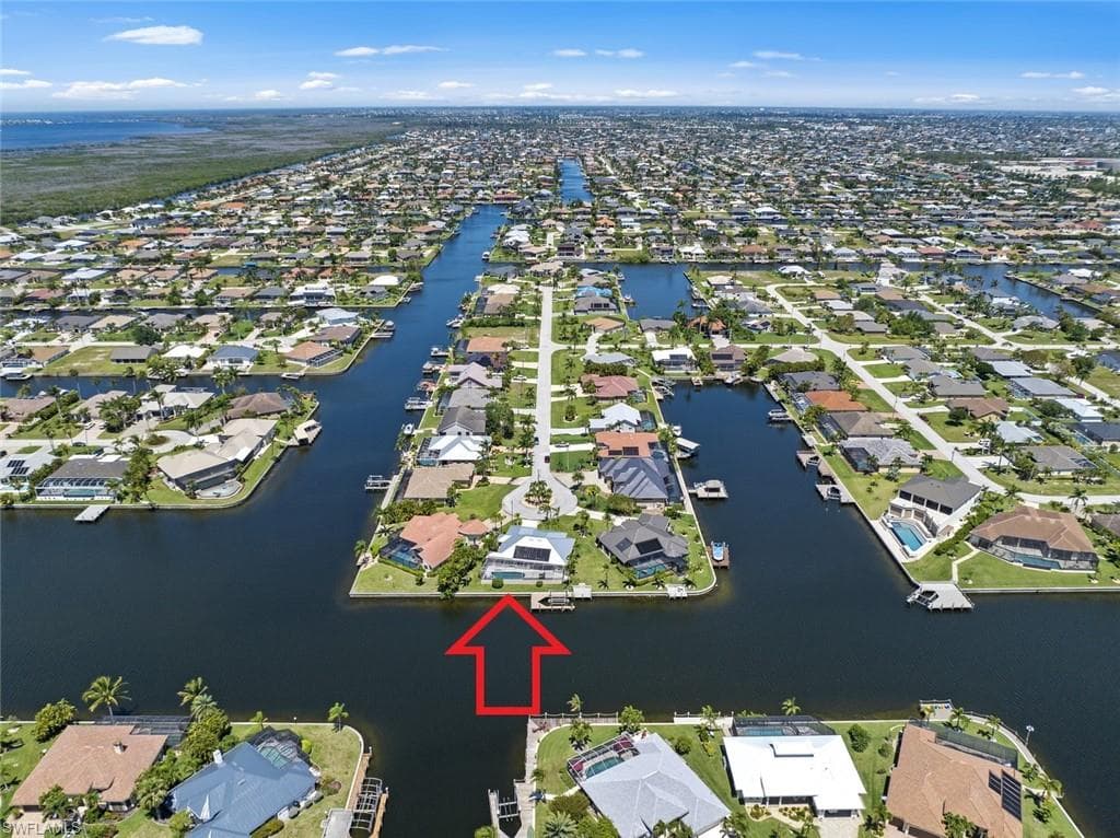 4020 SW 27th CT CAPE CORAL, FL 33904