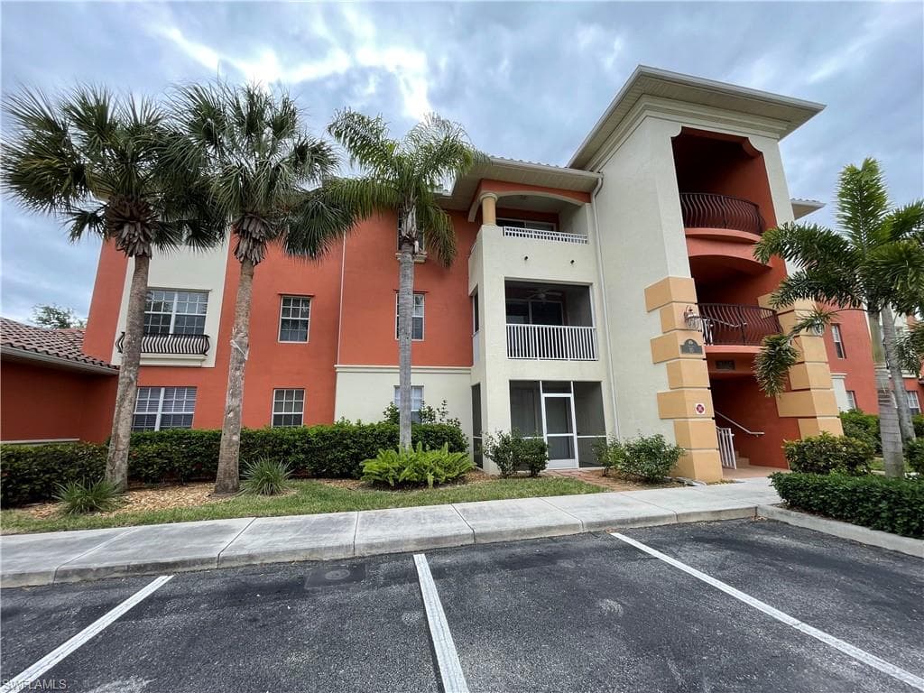 3965 Pomodoro CIR 101 CAPE CORAL, FL 33909